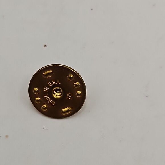 Vintage CBS Sports 1996 NCAA Final Four Button Pin Meadowlands Basketball - Picture 10 of 12